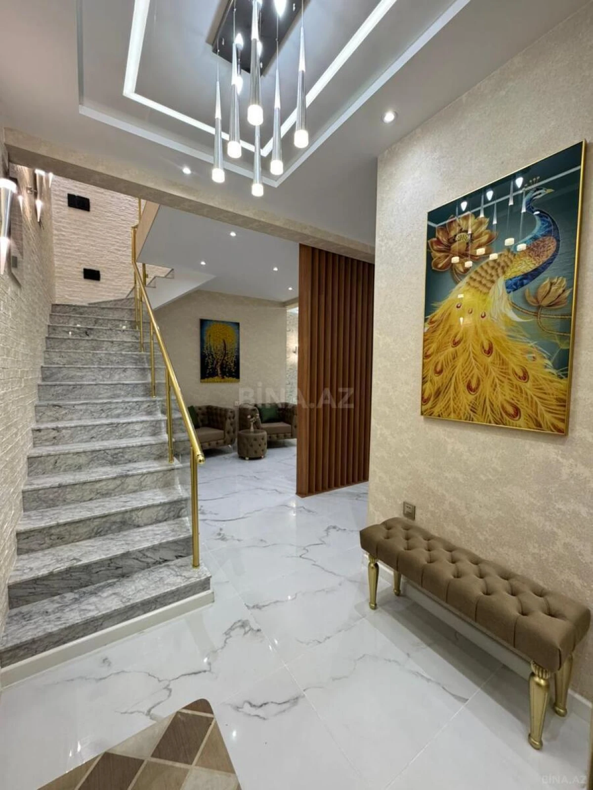 Satılır 4 otaqlı mənzil 170 m²