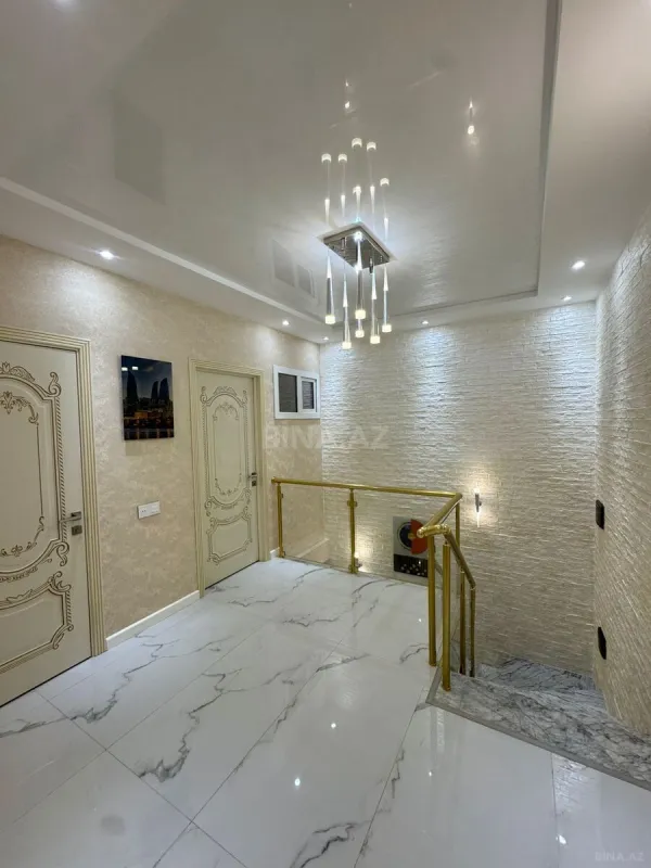 Satılır 4 otaqlı mənzil 170 m²