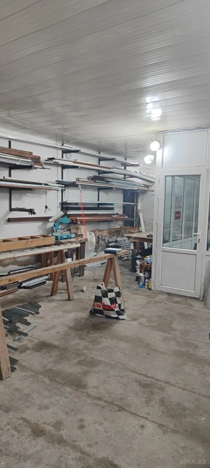 Kirayə verilir obyekt 70 m²