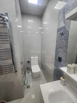 Kirayə verilir 2 otaqlı mənzil 72 m²