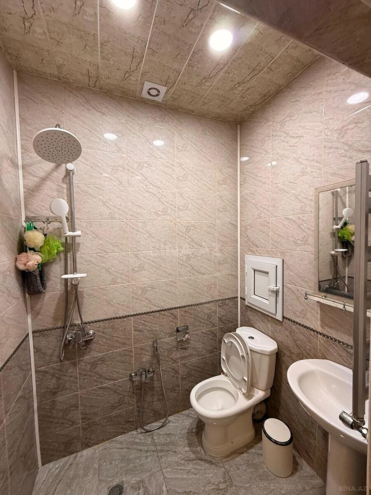 Satılır 2 otaqlı mənzil 63 m²