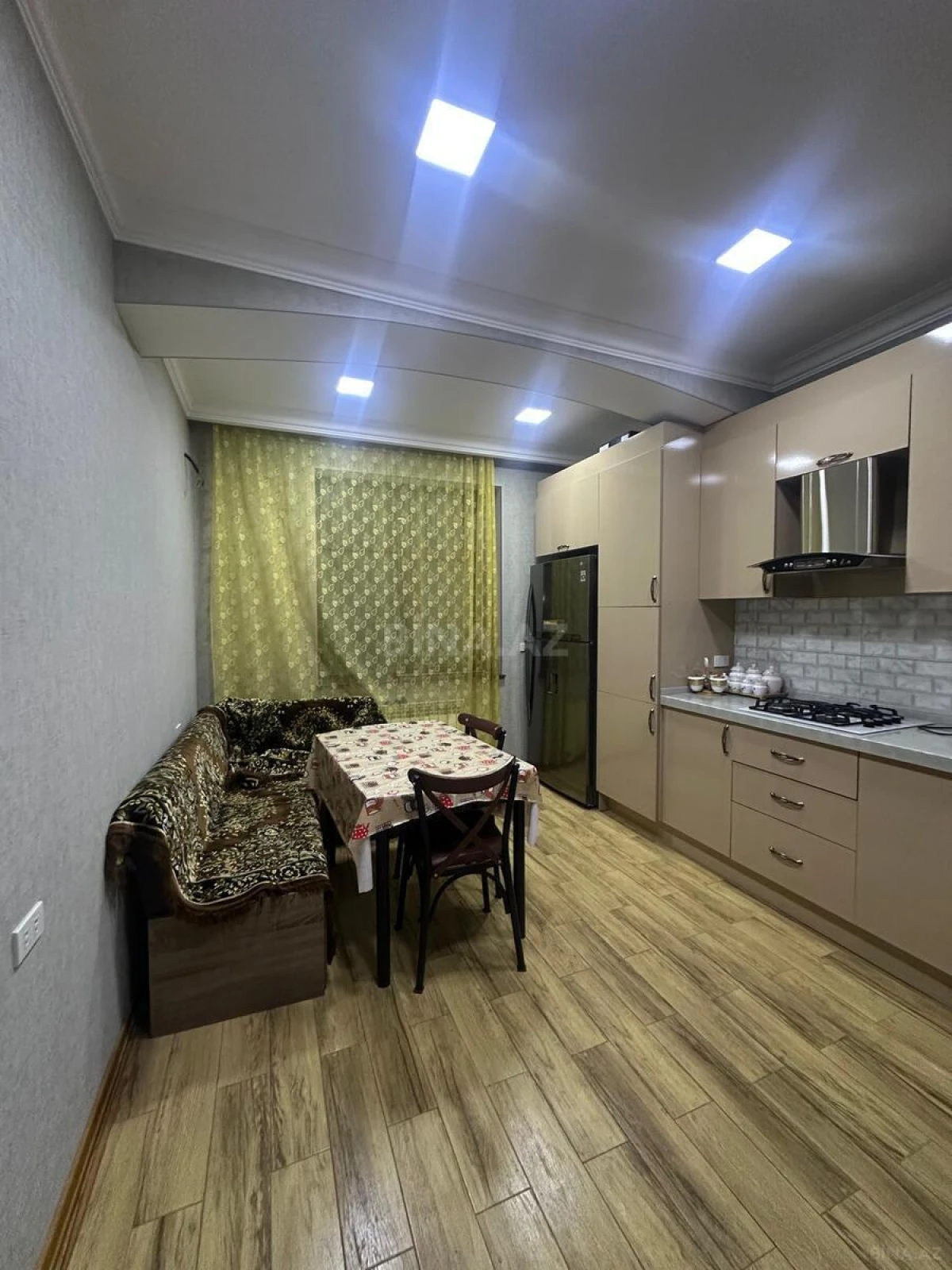 Satılır 2 otaqlı mənzil 80 m²