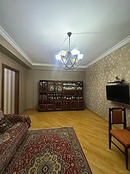 Satılır 2 otaqlı mənzil 80 m²