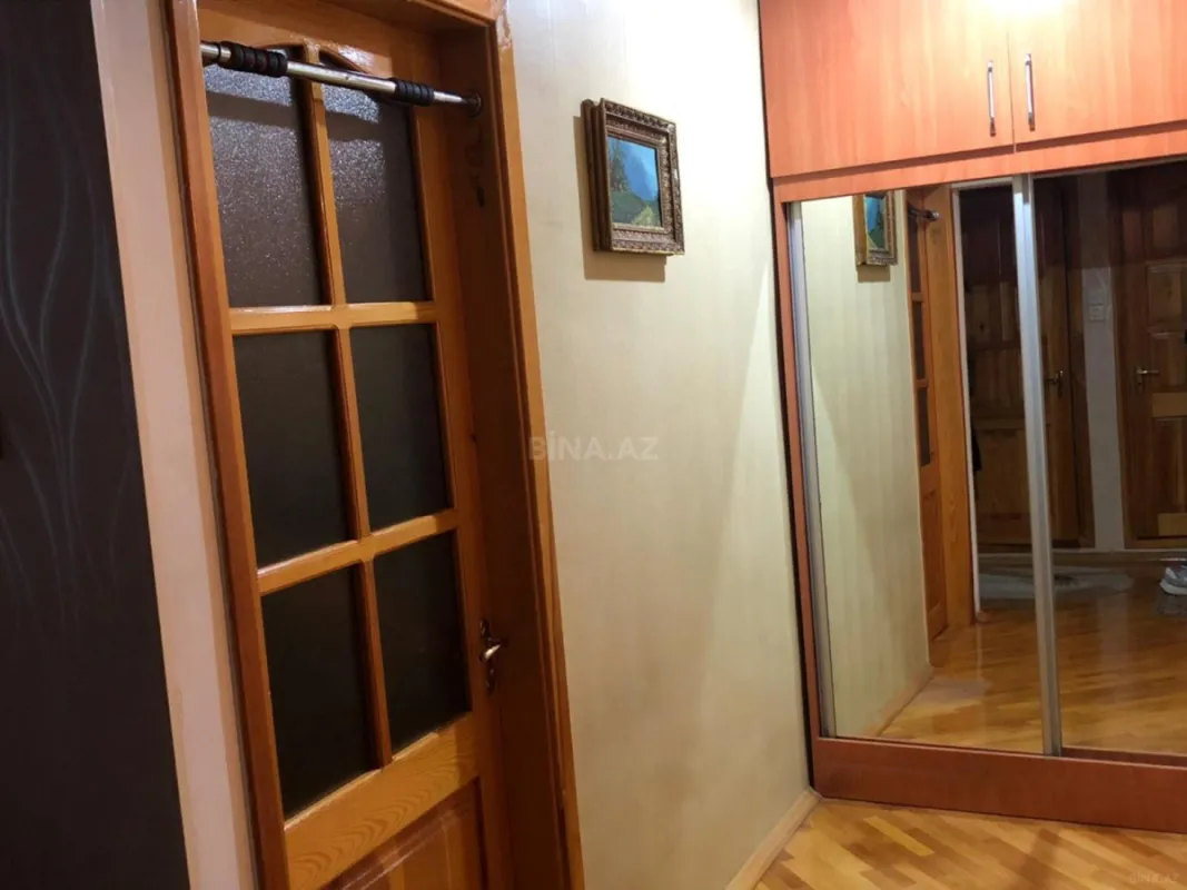 Satılır 2 otaqlı mənzil 70 m²