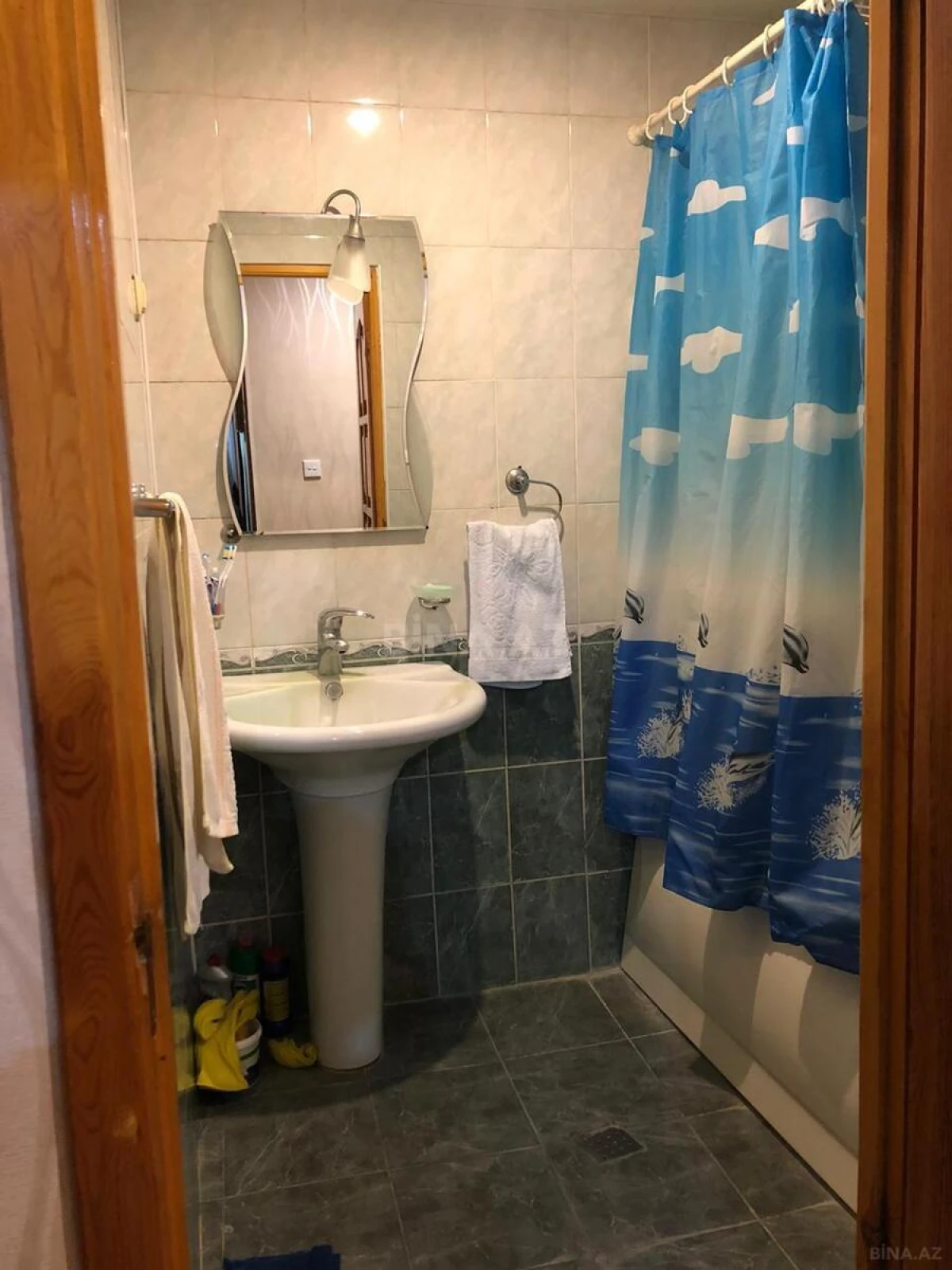 Satılır 2 otaqlı mənzil 70 m²