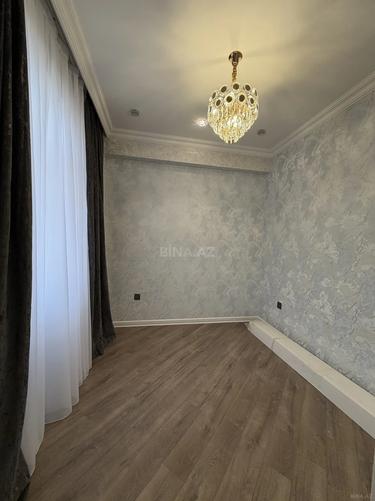 Satılır 2 otaqlı mənzil 54 m²