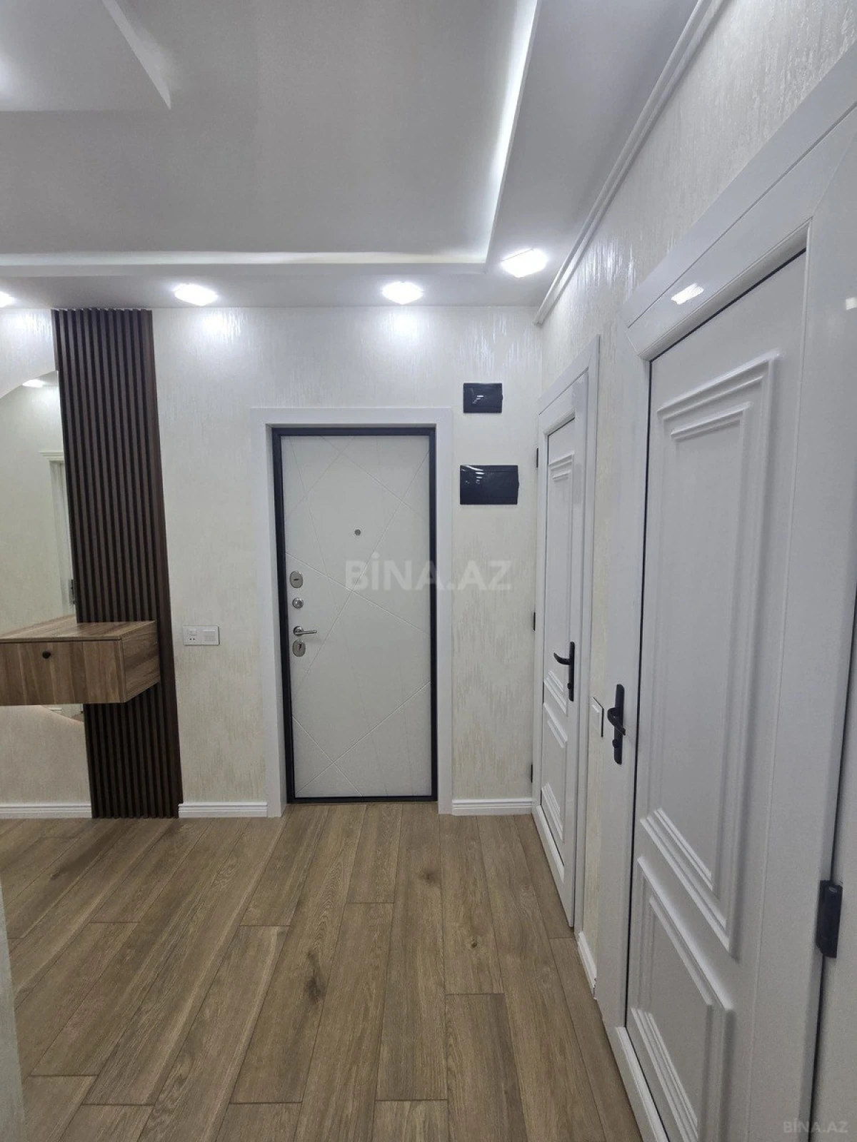 Satılır 2 otaqlı mənzil 70 m²