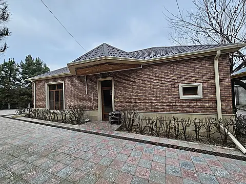 Satılır 4 otaqlı həyət evi 90 m²
