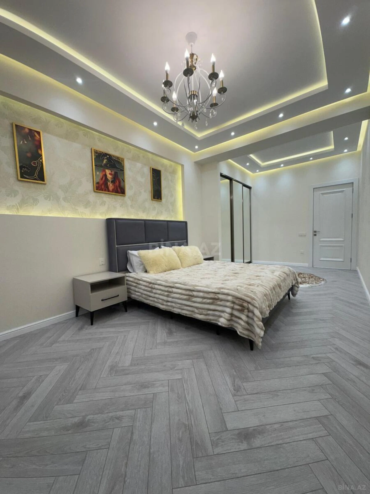 Satılır 3 otaqlı mənzil 105 m²