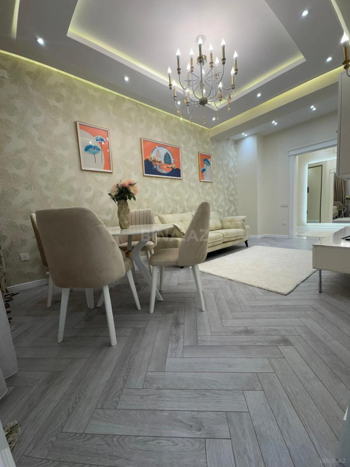 Satılır 3 otaqlı mənzil 105 m²