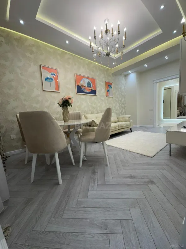 Satılır 3 otaqlı mənzil 105 m²