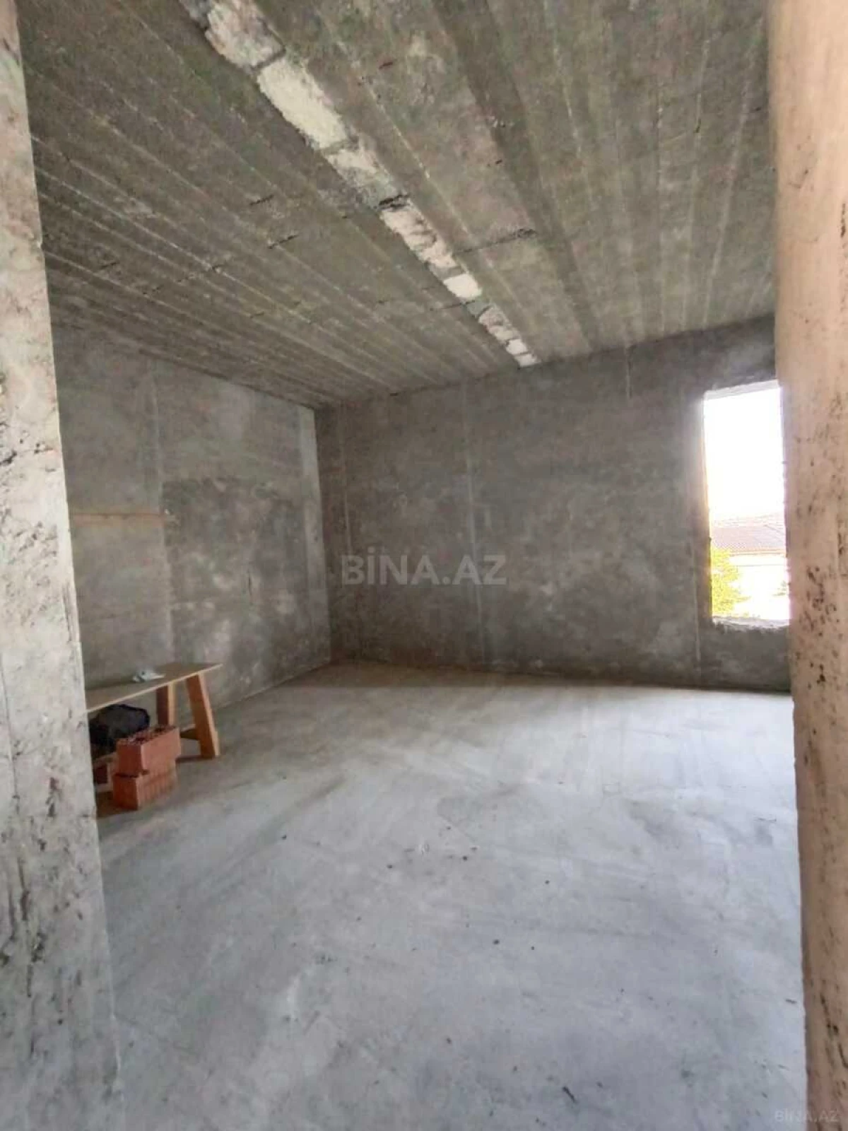 Satılır 6 otaqlı həyət evi 300 m²