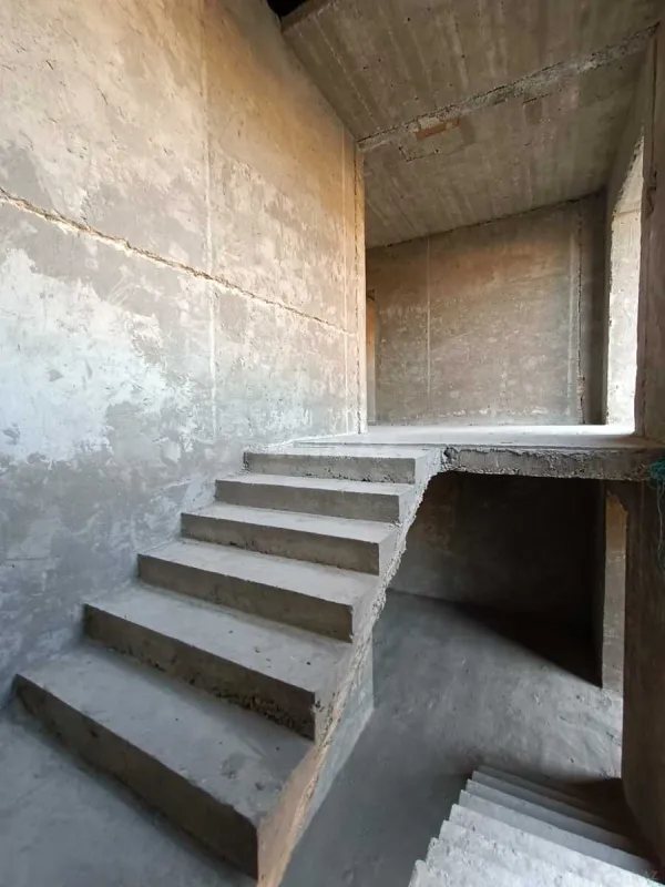 Satılır 6 otaqlı həyət evi 300 m²