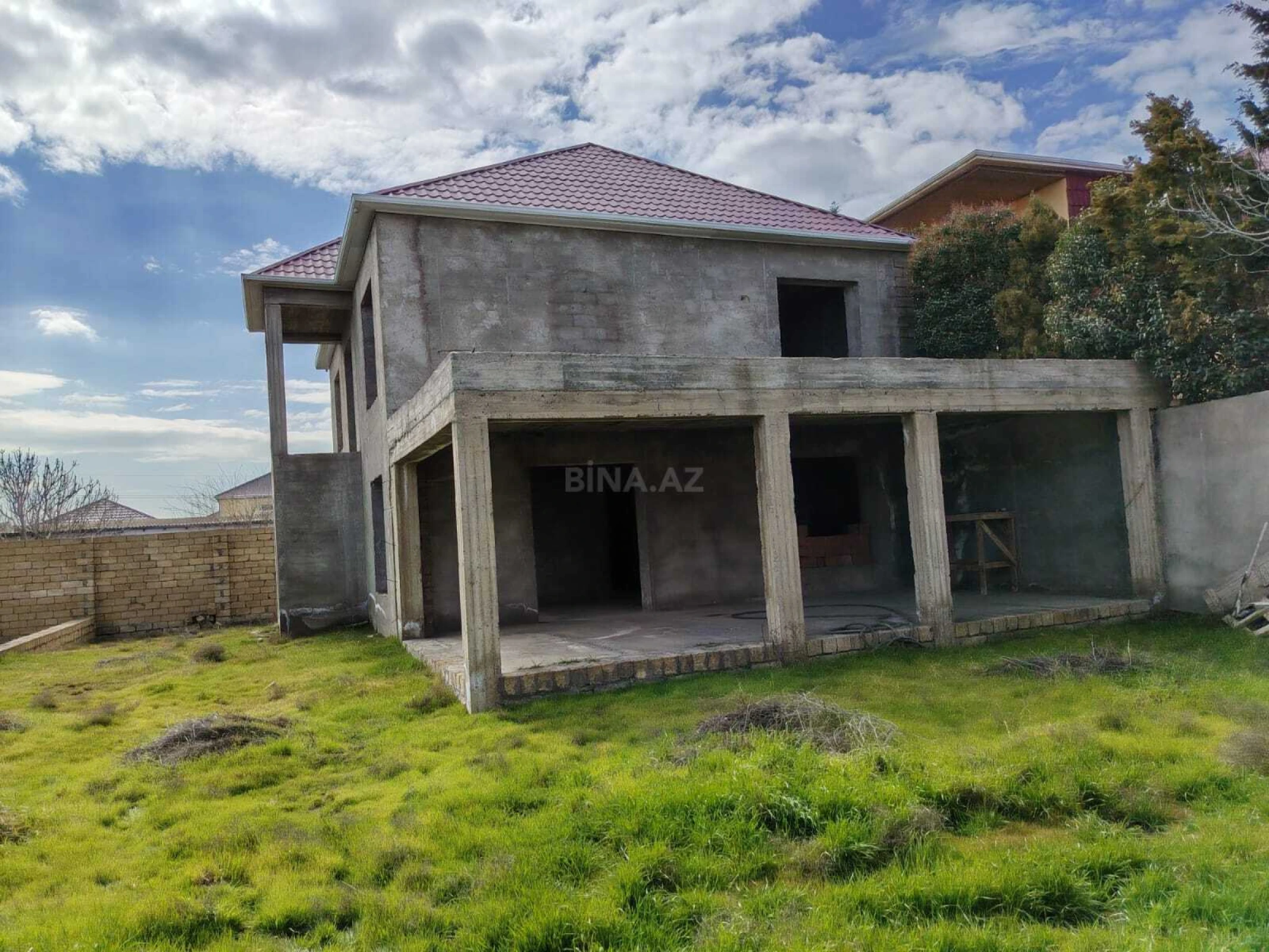 Satılır 6 otaqlı həyət evi 300 m²