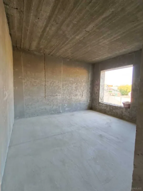 Satılır 6 otaqlı həyət evi 300 m²