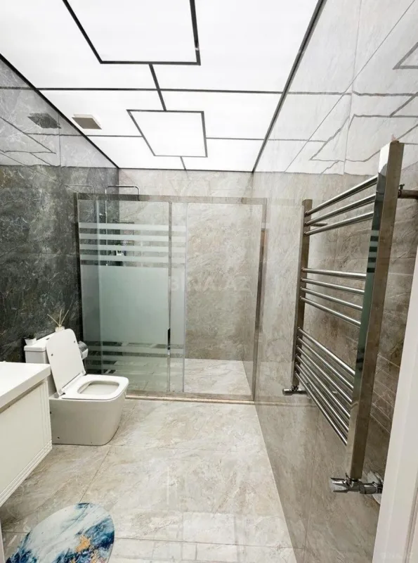 Kirayə verilir 2 otaqlı mənzil 90 m²
