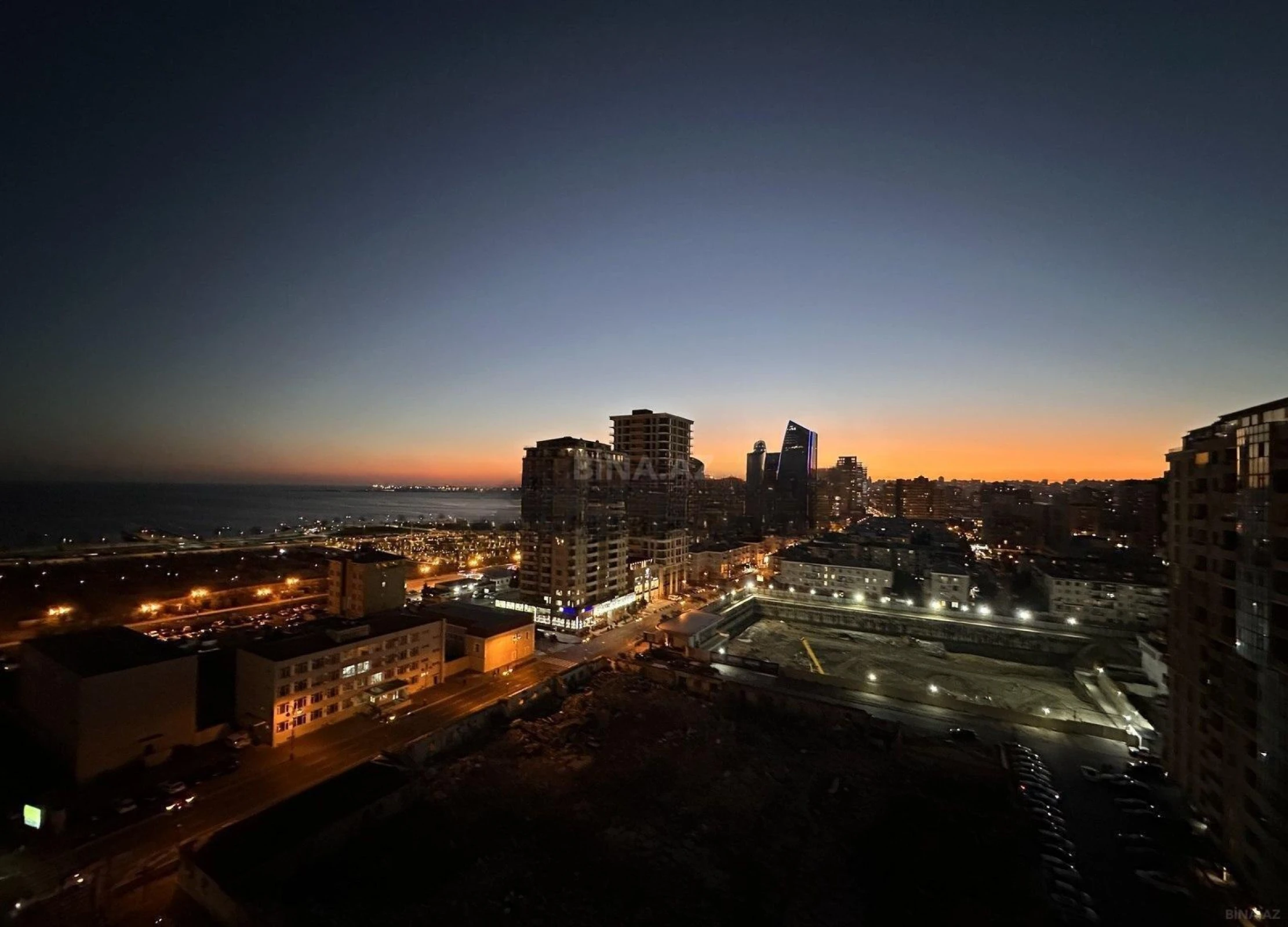 Kirayə verilir 2 otaqlı mənzil 90 m²