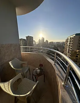 Kirayə verilir 2 otaqlı mənzil 90 m²