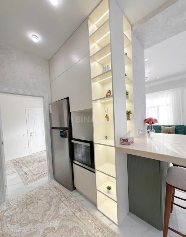 Kirayə verilir 2 otaqlı mənzil 90 m²