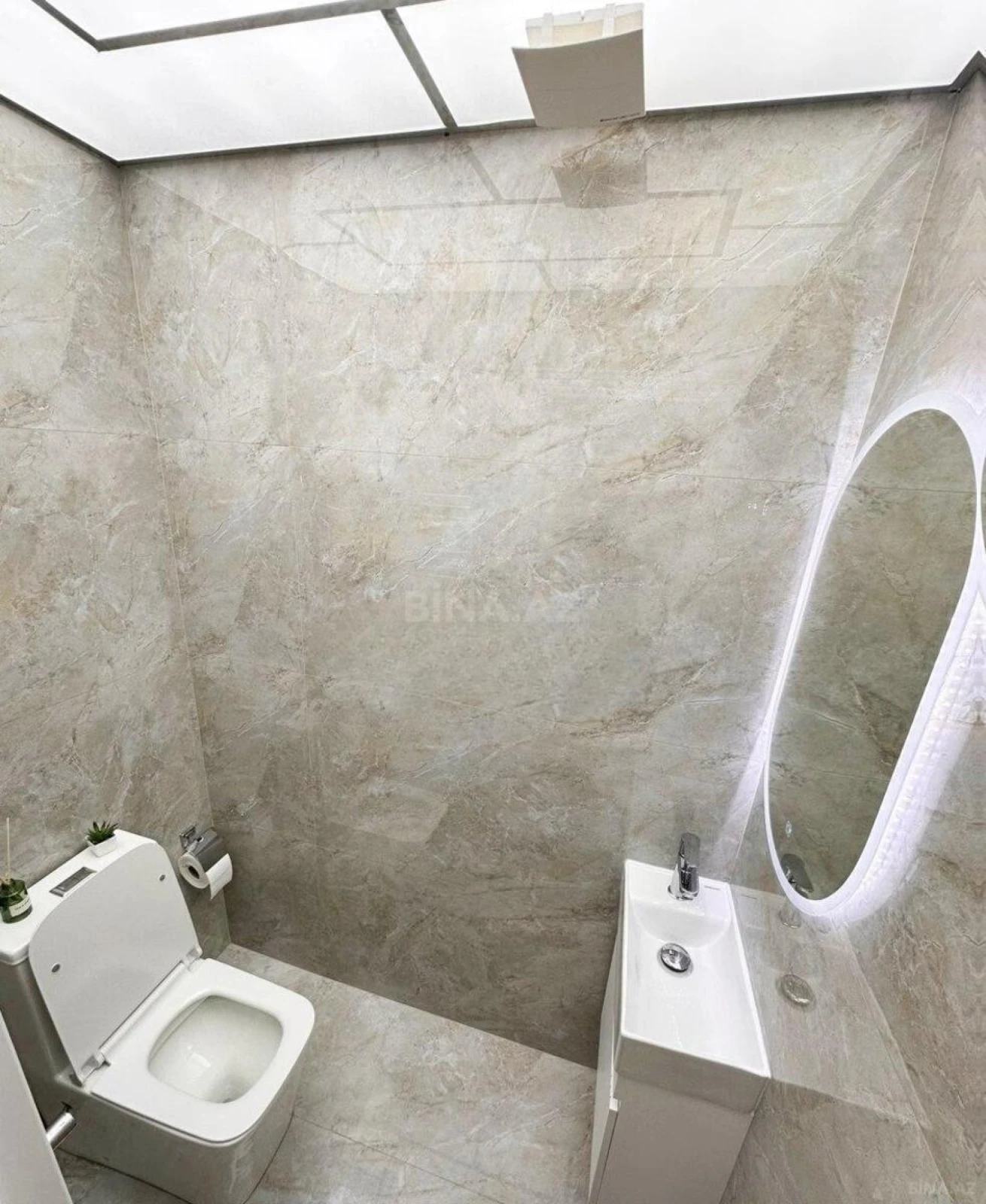Kirayə verilir 2 otaqlı mənzil 90 m²