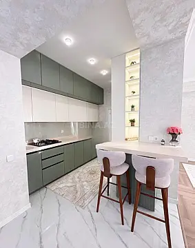 Kirayə verilir 2 otaqlı mənzil 90 m²