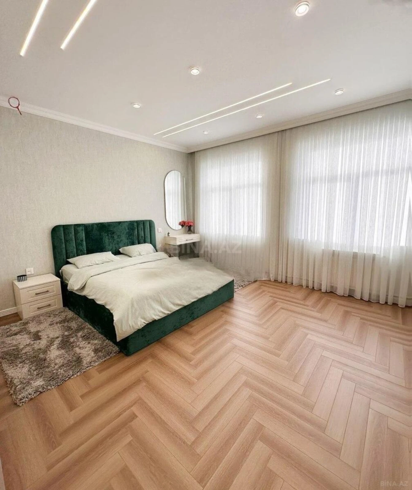 Kirayə verilir 2 otaqlı mənzil 90 m²