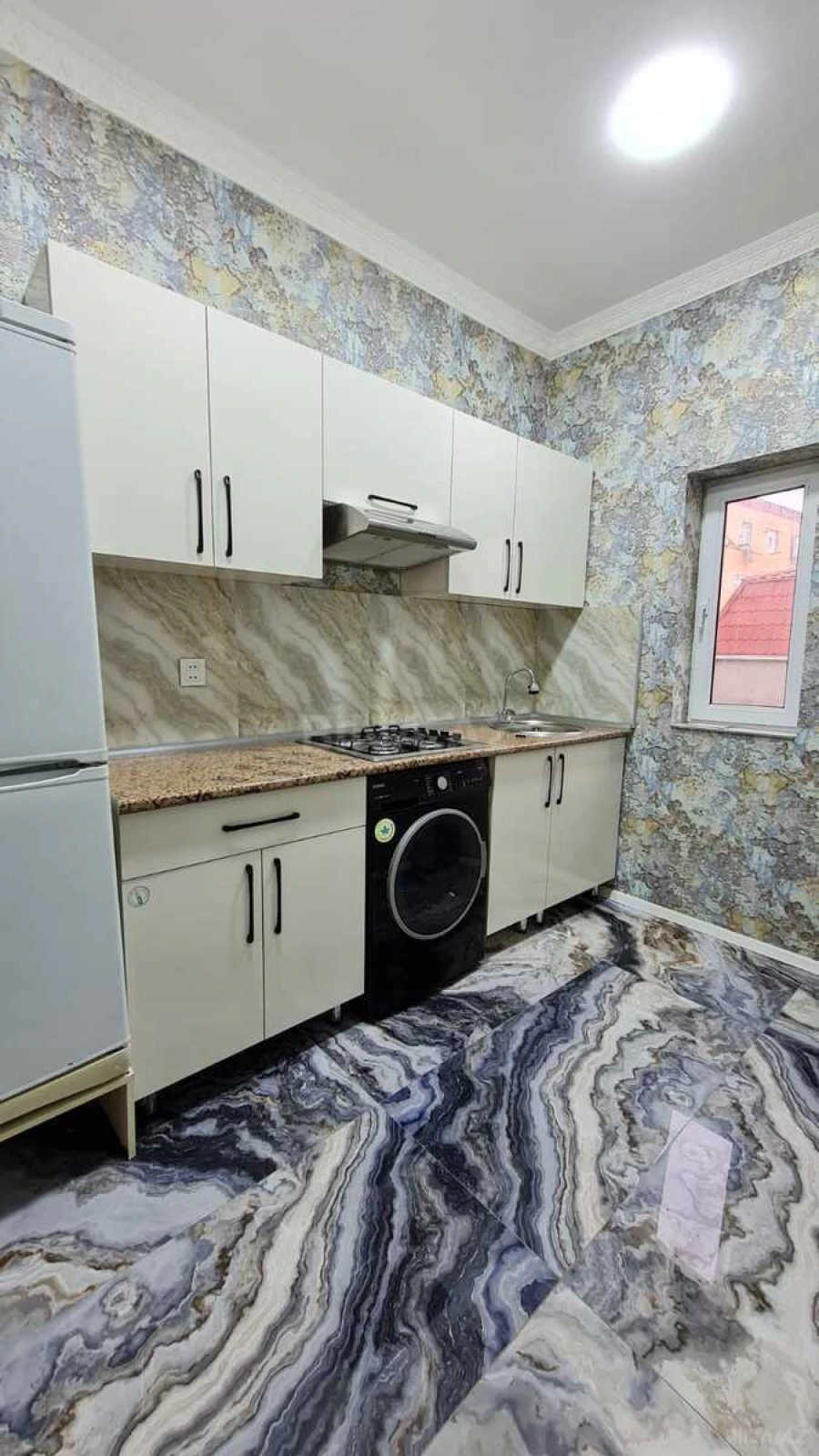 Satılır 3 otaqlı mənzil 110 m²
