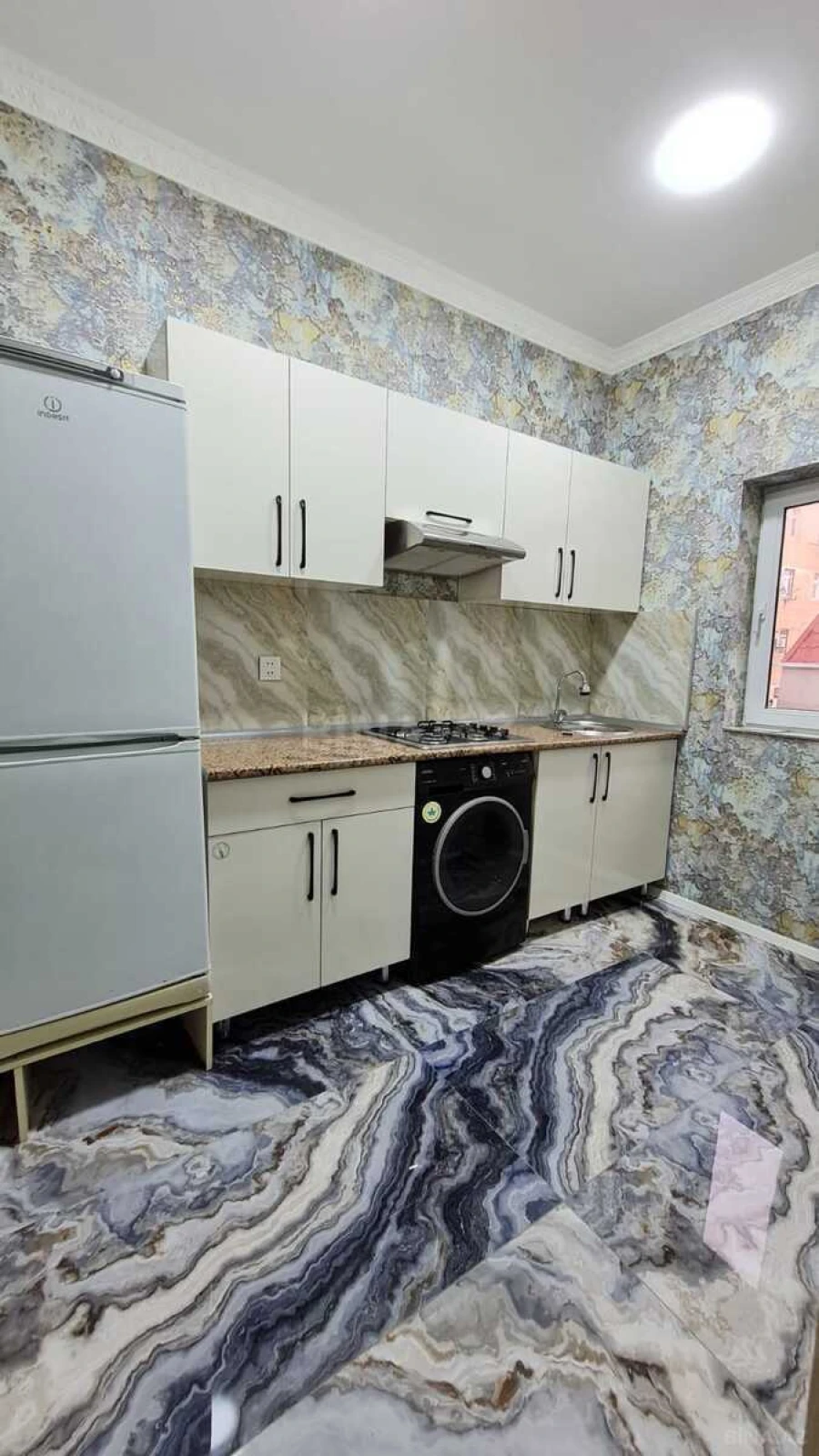 Satılır 3 otaqlı mənzil 110 m²