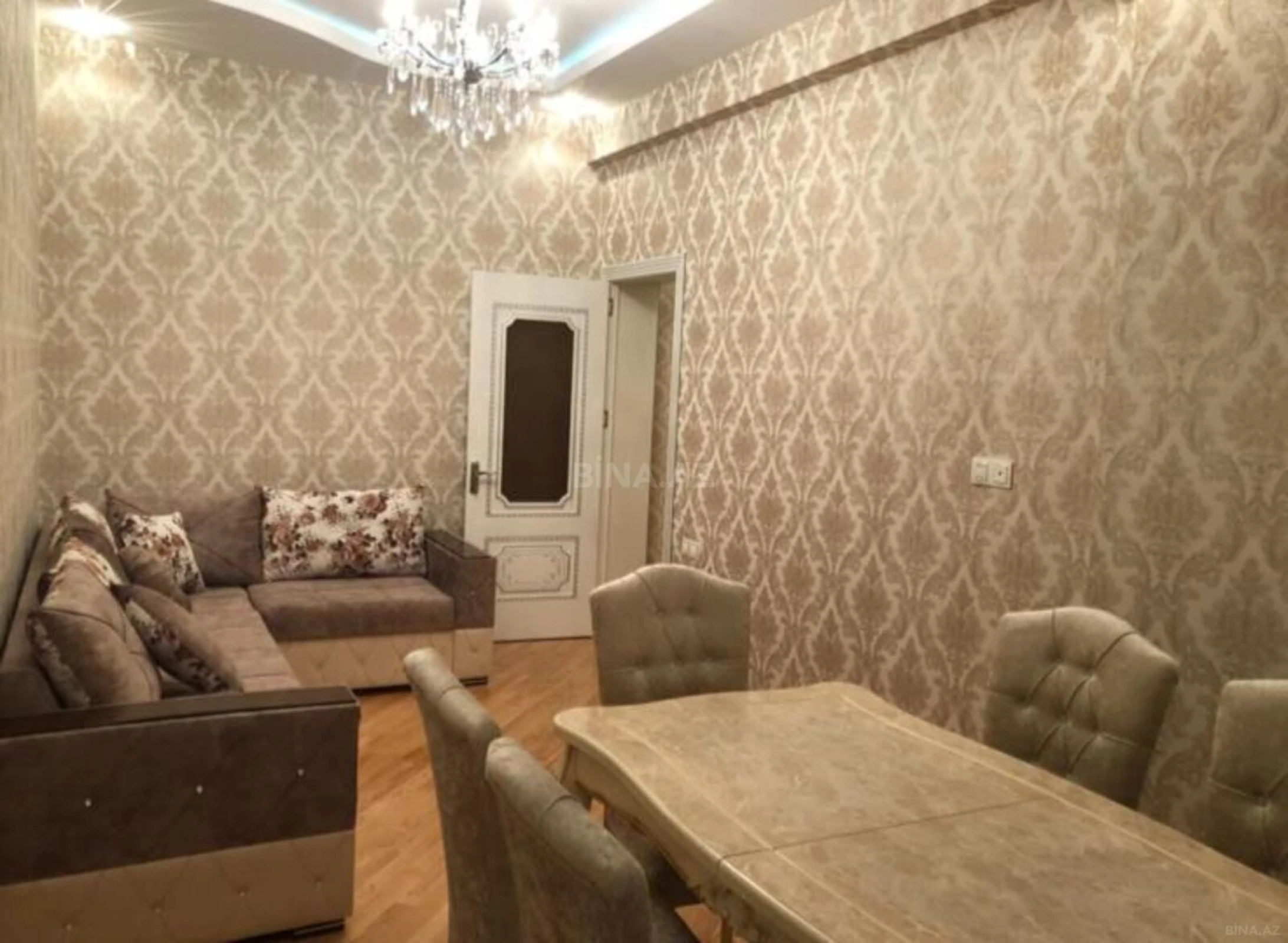 Kirayə verilir 2 otaqlı mənzil 80 m²