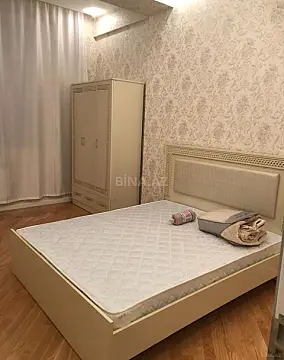 Kirayə verilir 2 otaqlı mənzil 80 m²