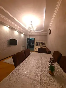 Satılır 2 otaqlı mənzil 63 m²
