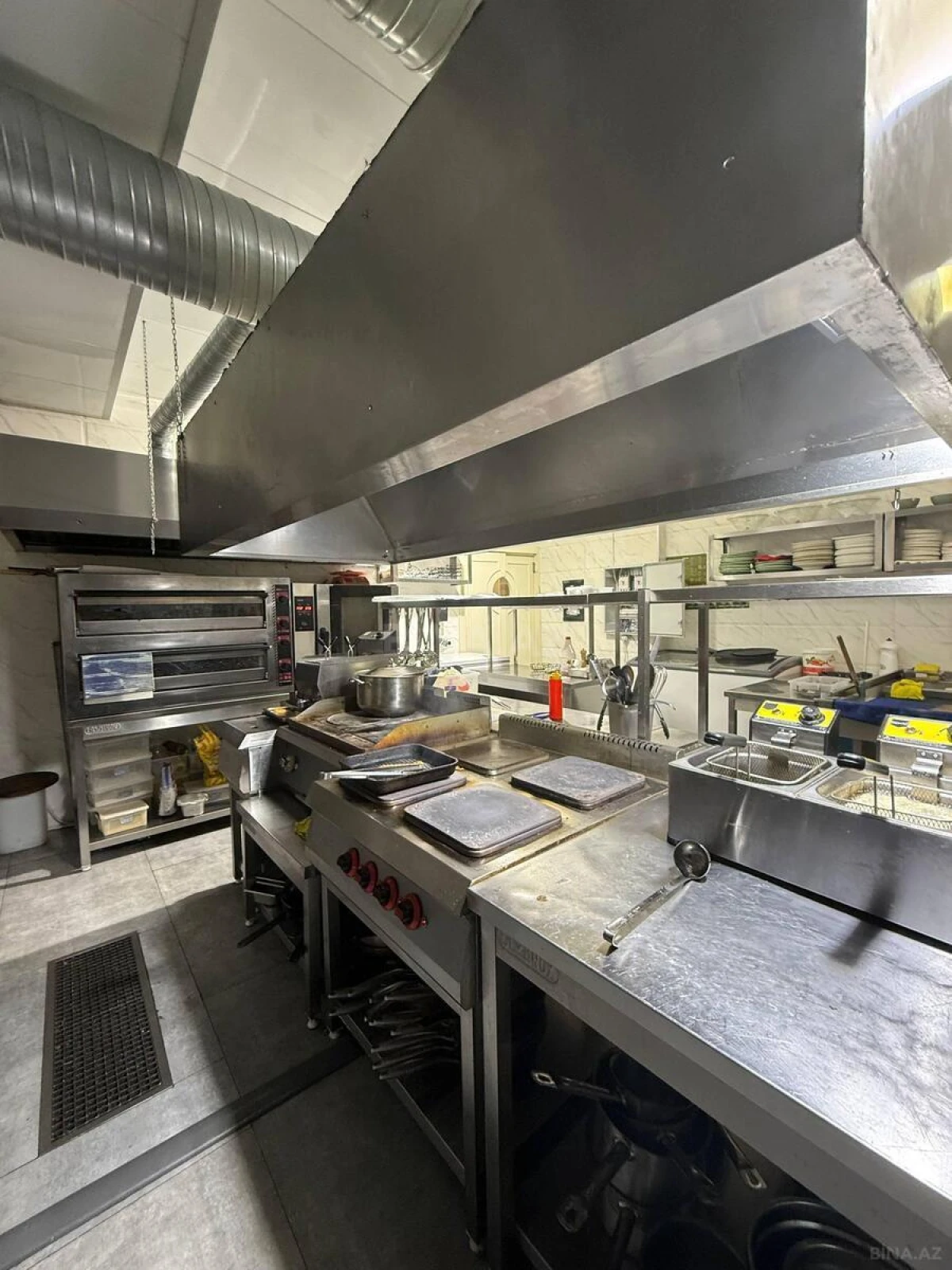 Kirayə verilir obyekt 185 m²