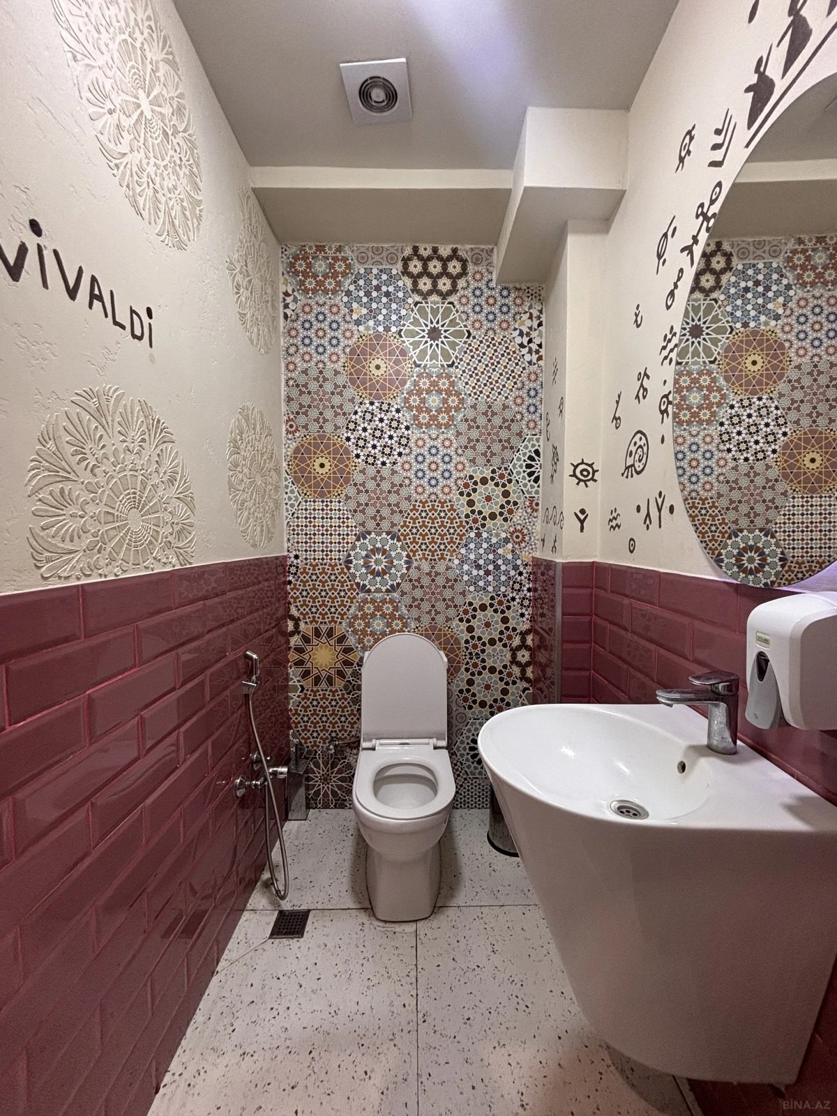 Kirayə verilir obyekt 185 m²