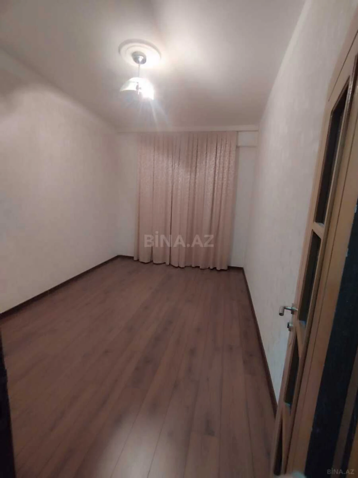 Kirayə verilir 3 otaqlı mənzil 103 m²