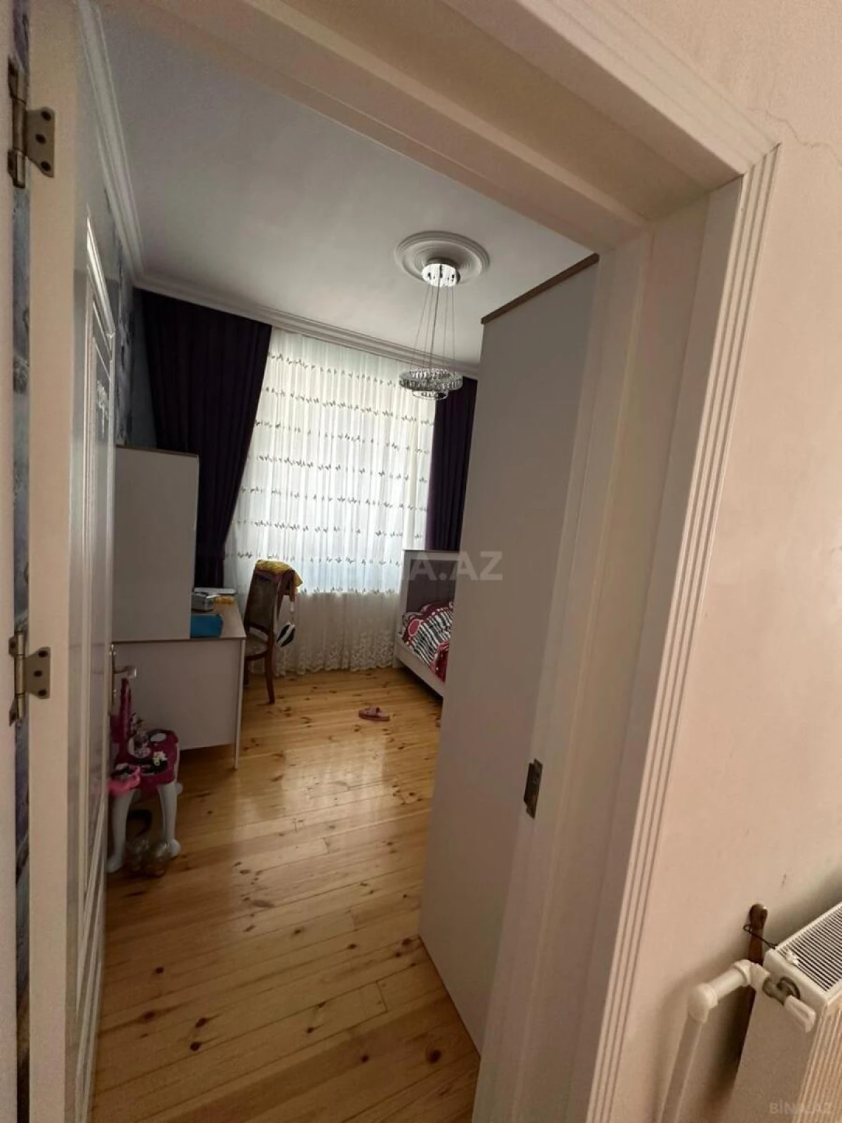 Satılır 5 otaqlı həyət evi 300 m²