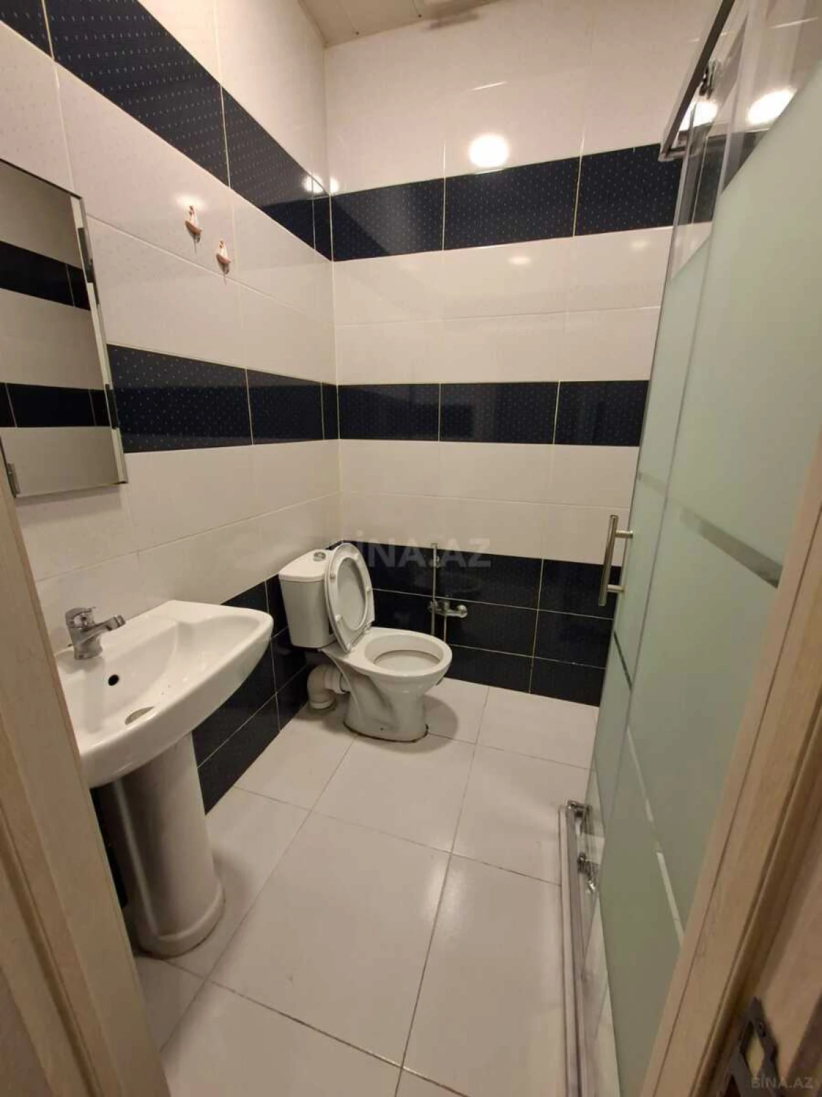 Kirayə verilir 2 otaqlı mənzil 70 m²