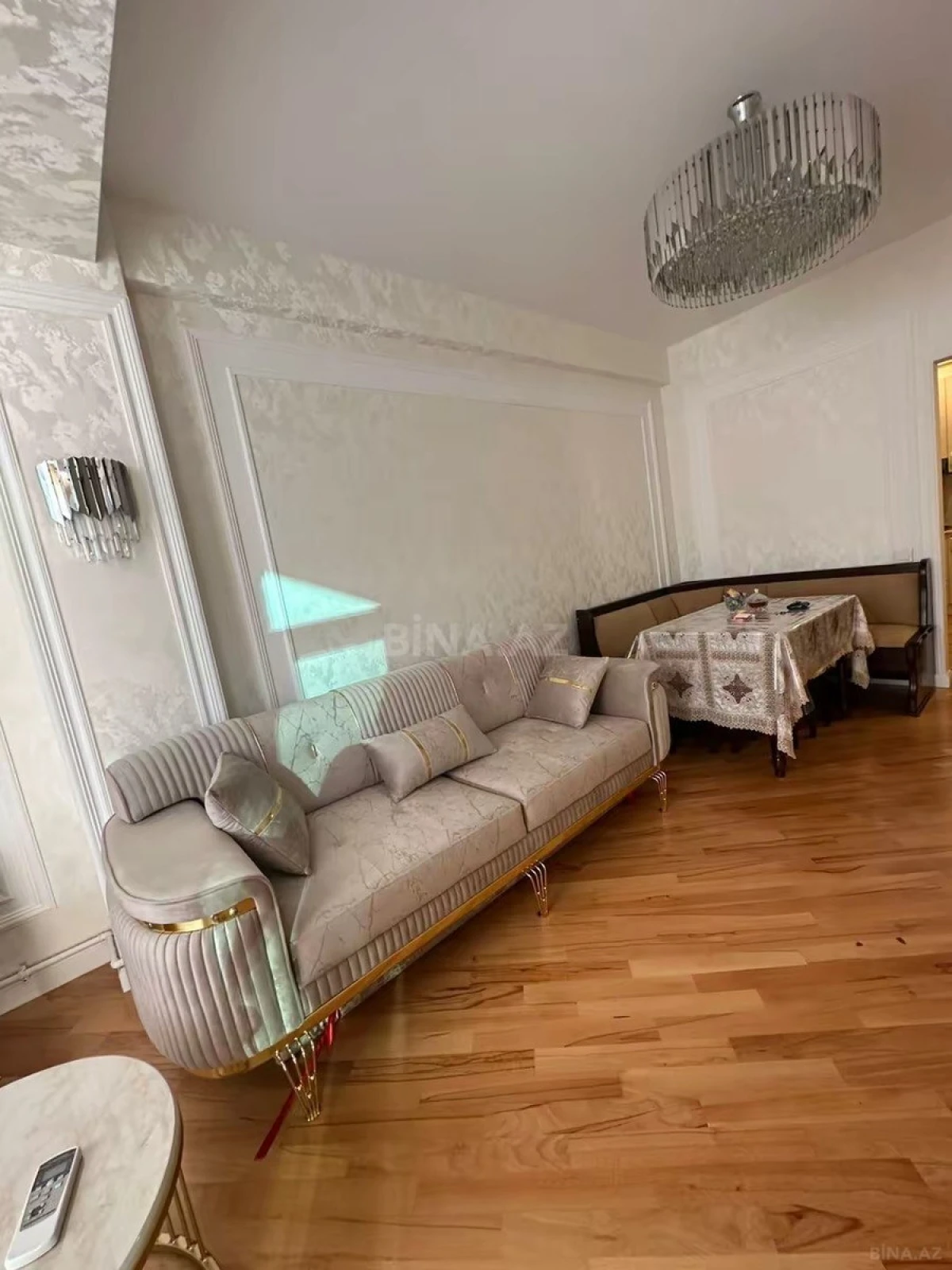 Satılır 2 otaqlı mənzil 72 m²