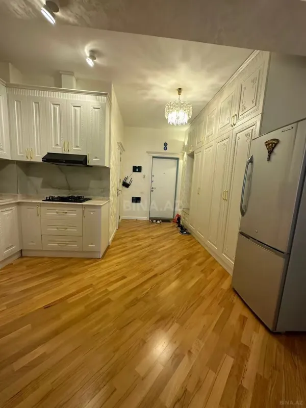 Satılır 2 otaqlı mənzil 72 m²