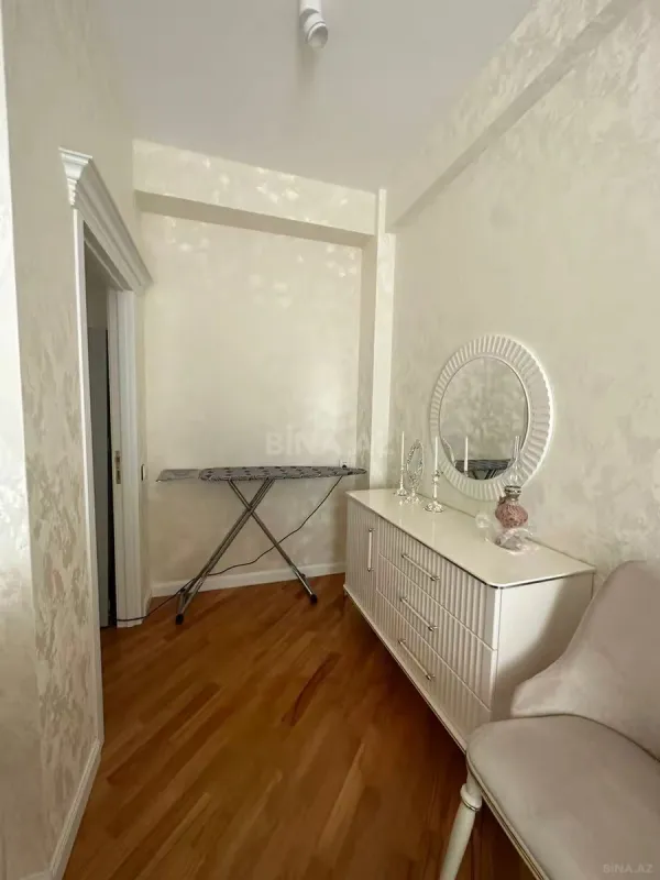 Satılır 2 otaqlı mənzil 72 m²