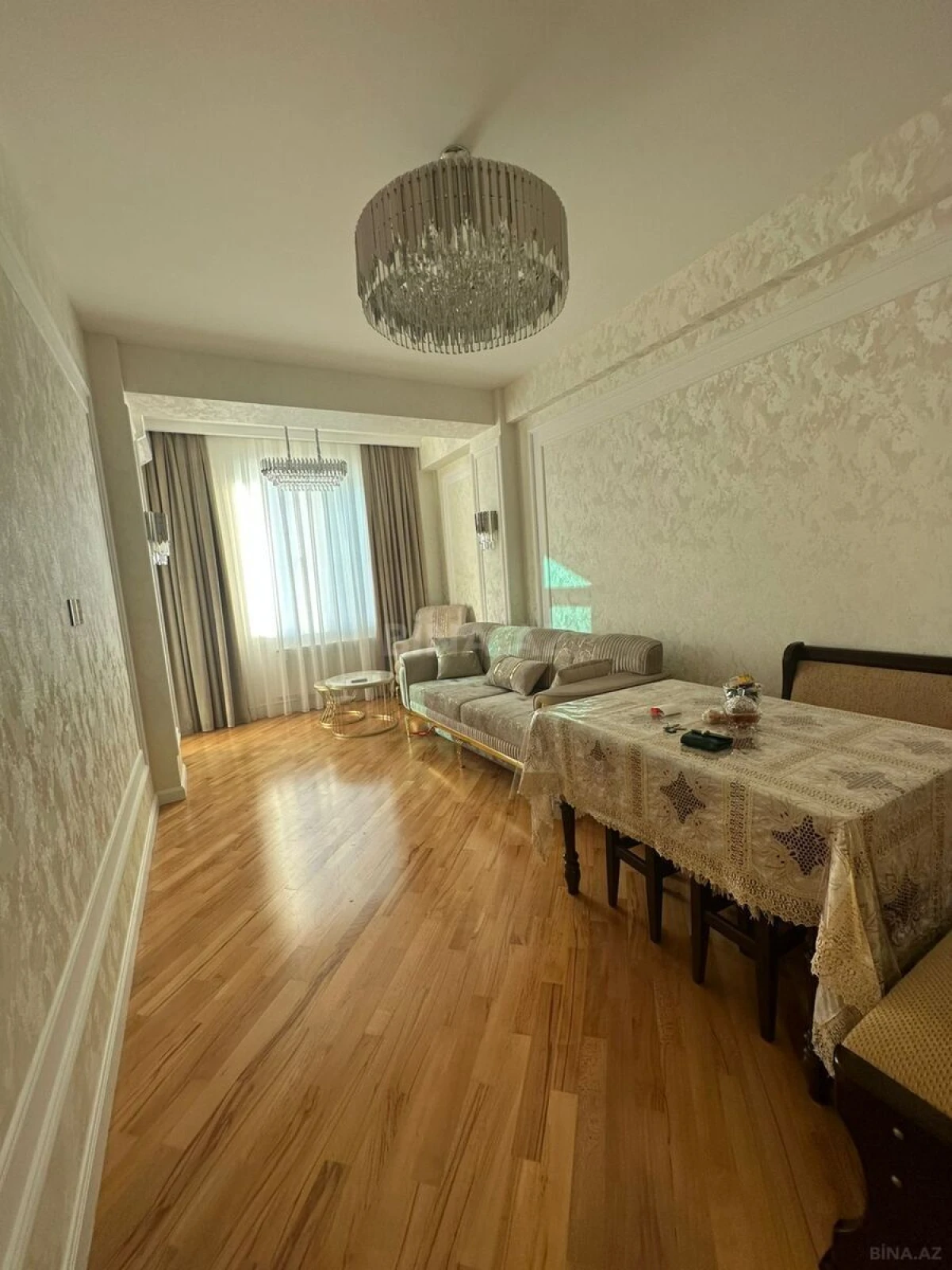 Satılır 2 otaqlı mənzil 72 m²