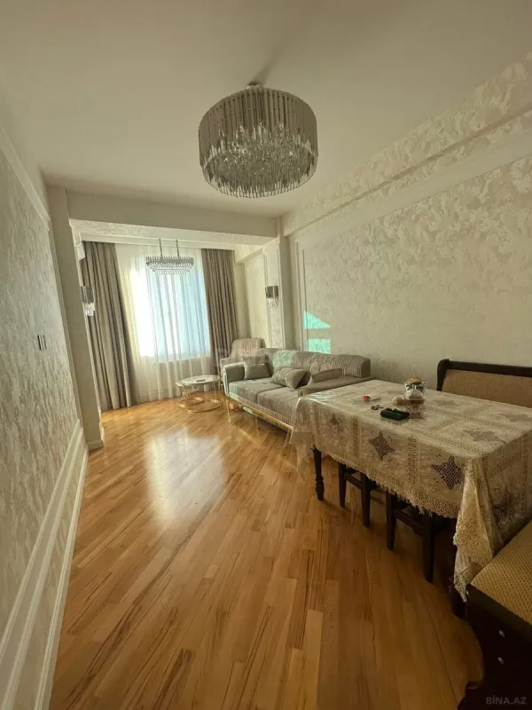 Satılır 2 otaqlı mənzil 72 m²