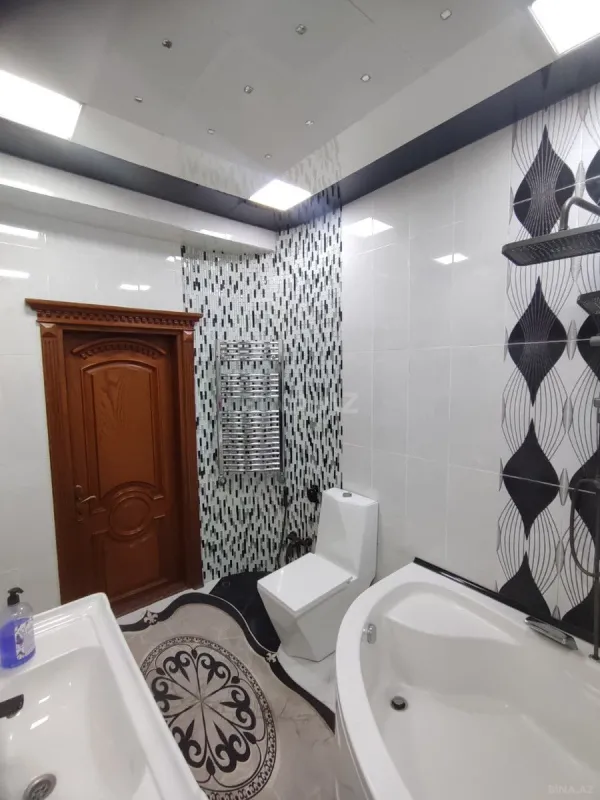 Satılır 3 otaqlı mənzil 127 m²