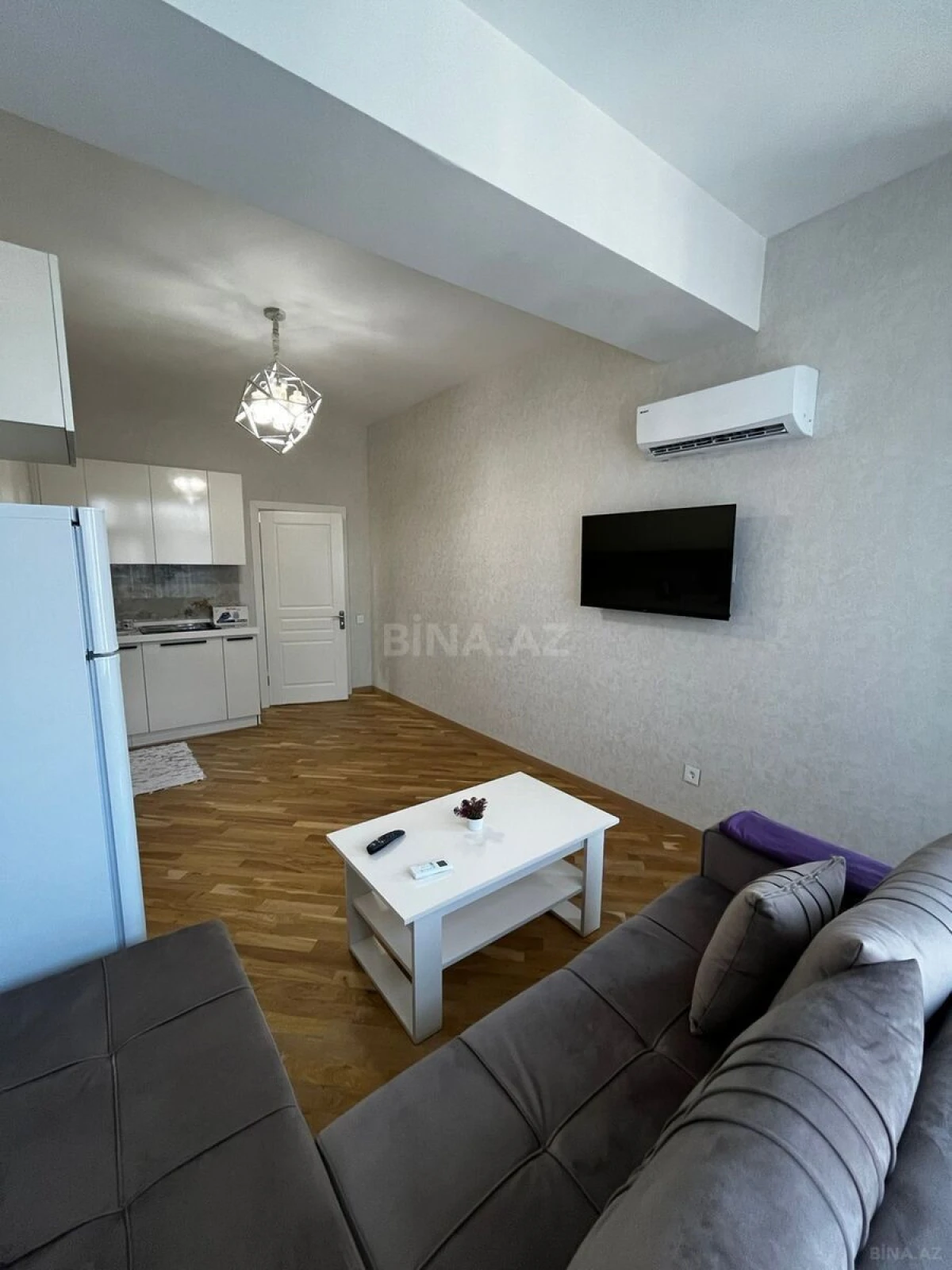 Kirayə verilir 2 otaqlı mənzil 60 m²