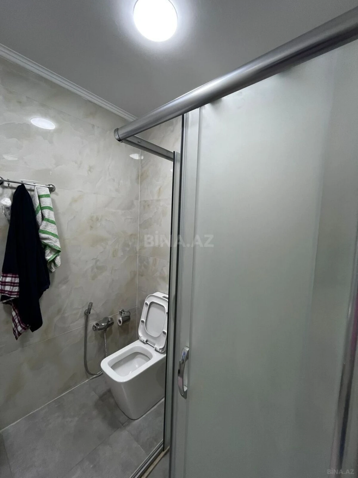 Kirayə verilir 2 otaqlı mənzil 60 m²