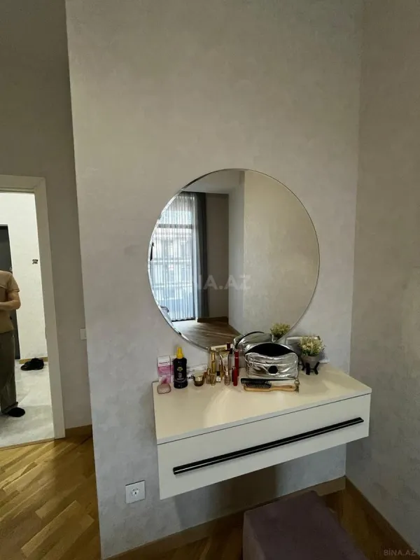 Kirayə verilir 2 otaqlı mənzil 60 m²