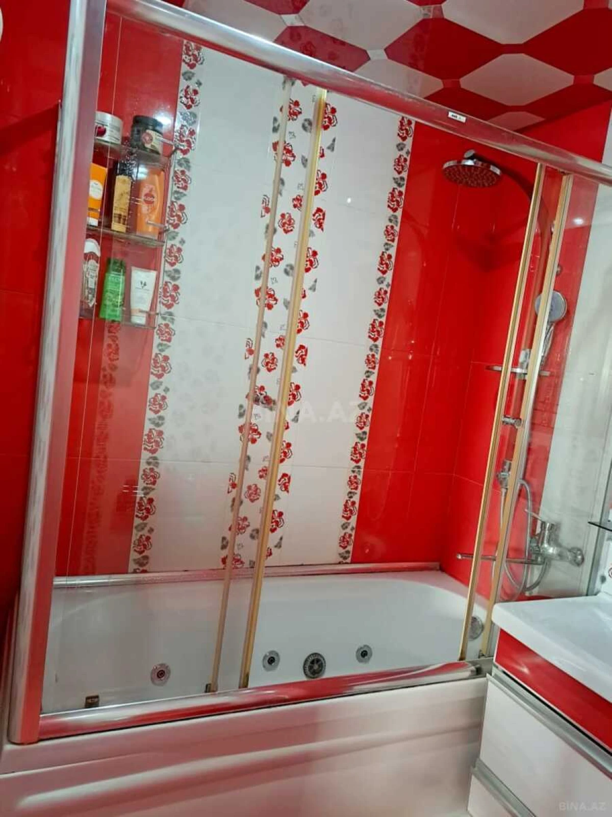 Satılır 3 otaqlı mənzil 92 m²