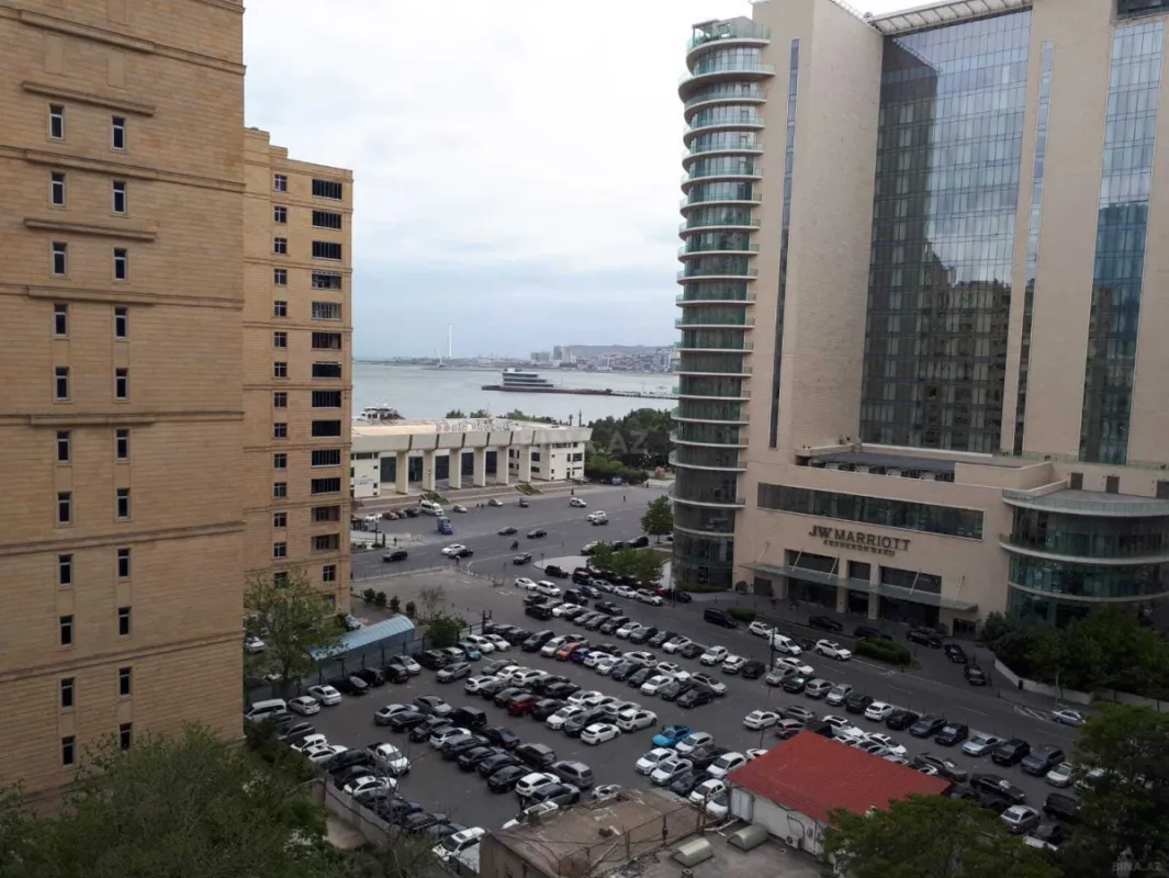 Kirayə verilir 2 otaqlı mənzil 60 m²