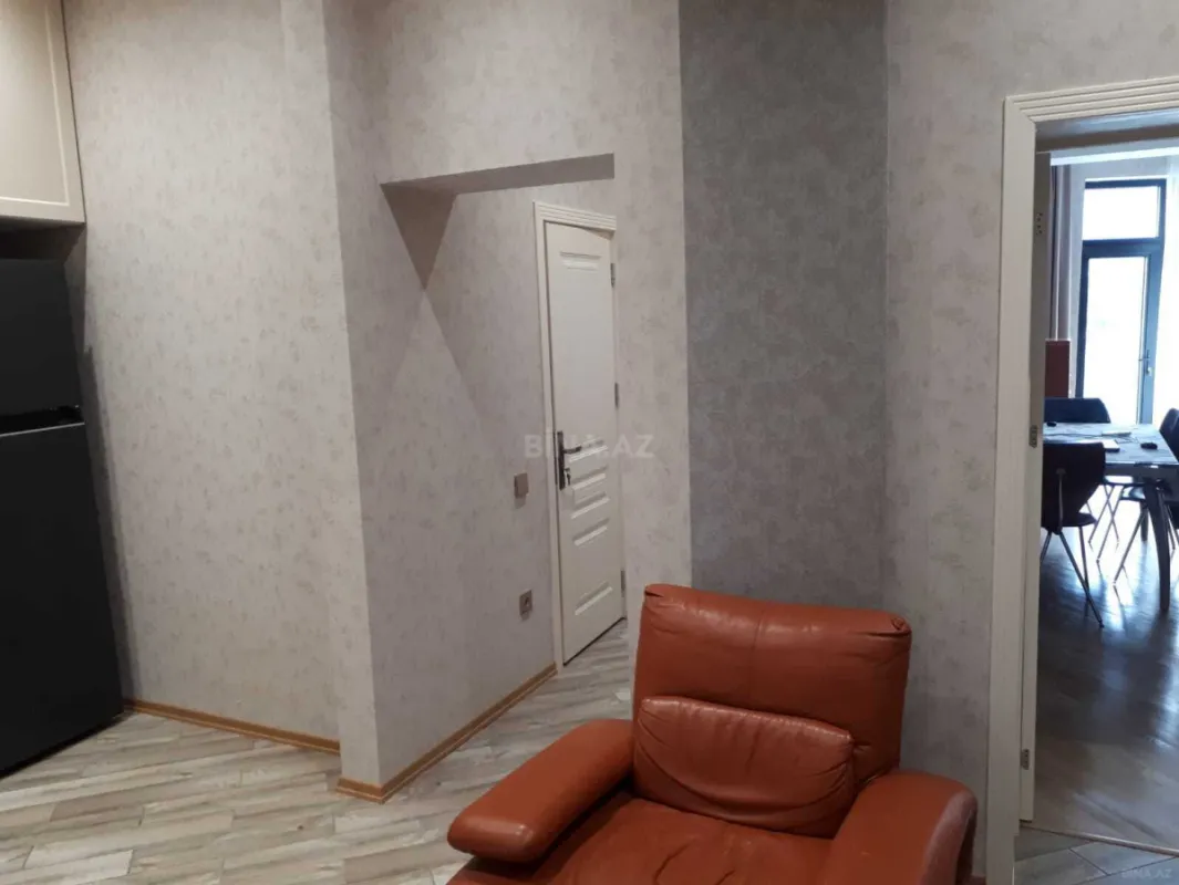 Kirayə verilir 2 otaqlı mənzil 60 m²