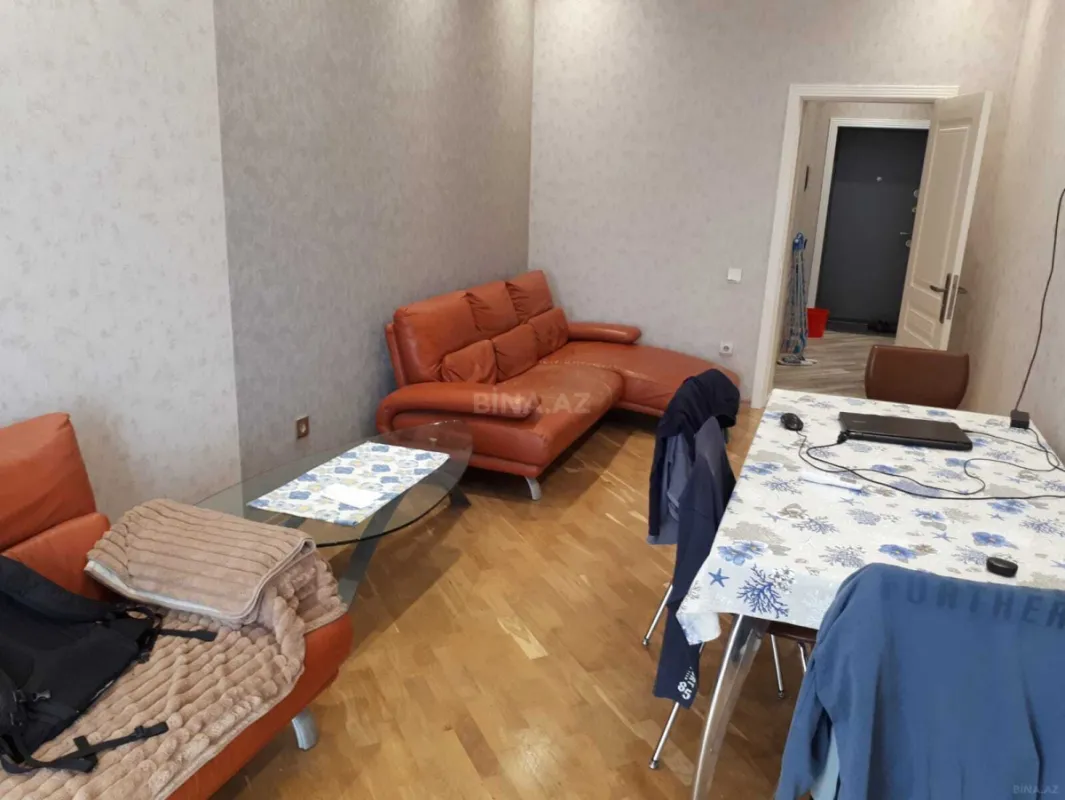 Kirayə verilir 2 otaqlı mənzil 60 m²