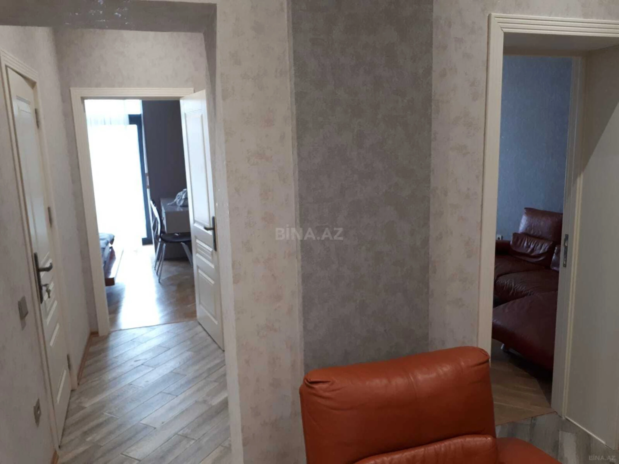 Kirayə verilir 2 otaqlı mənzil 60 m²
